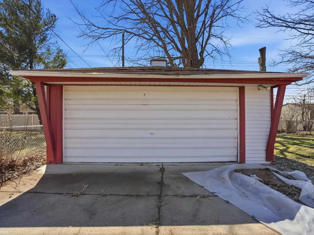 21612 Bon Brae Street St. Clair Shores City MI 48081