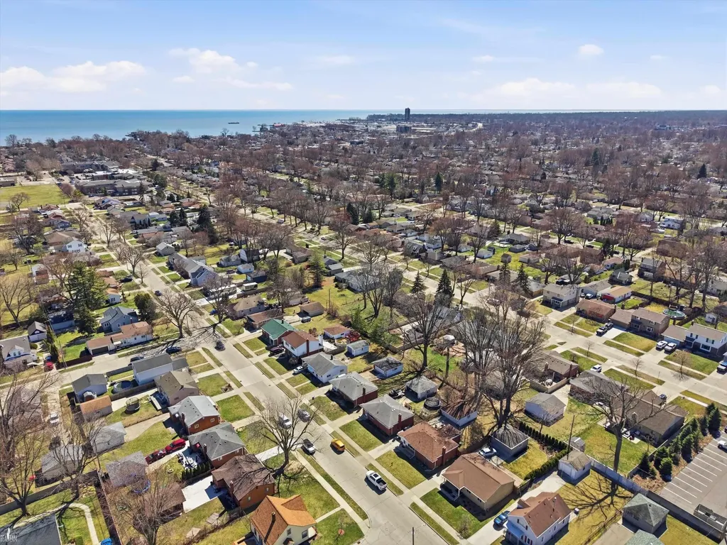 21612 Bon Brae Street St. Clair Shores City MI 48081