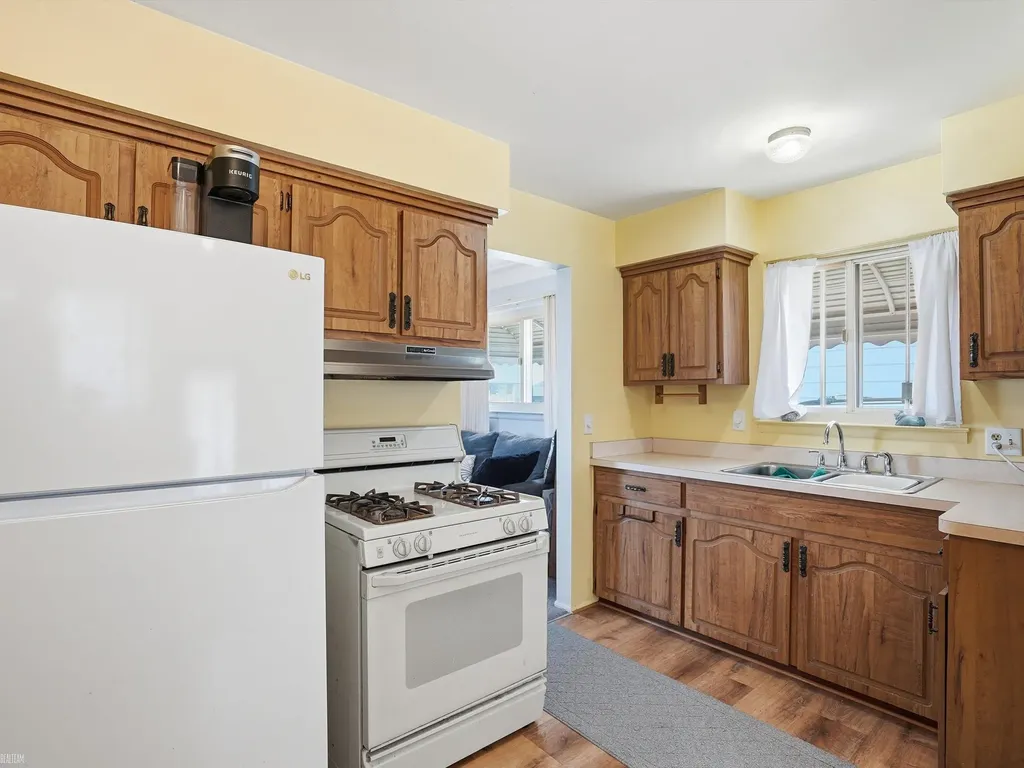 21612 Bon Brae Street St. Clair Shores City MI 48081