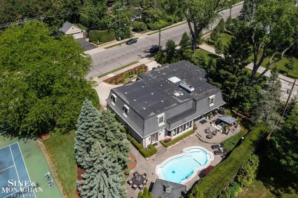264 Grosse Pointe Boulevard Grosse Pointe Farms City MI 48236