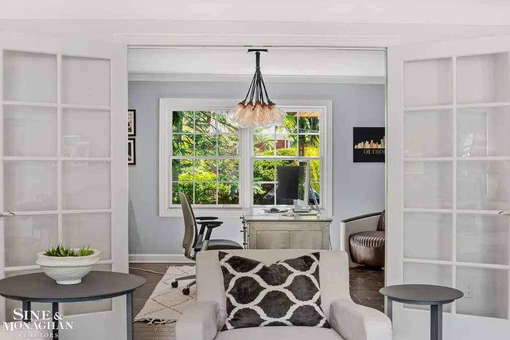 264 Grosse Pointe Boulevard Grosse Pointe Farms City MI 48236