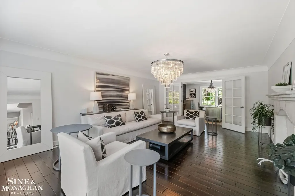 264 Grosse Pointe Boulevard Grosse Pointe Farms City MI 48236