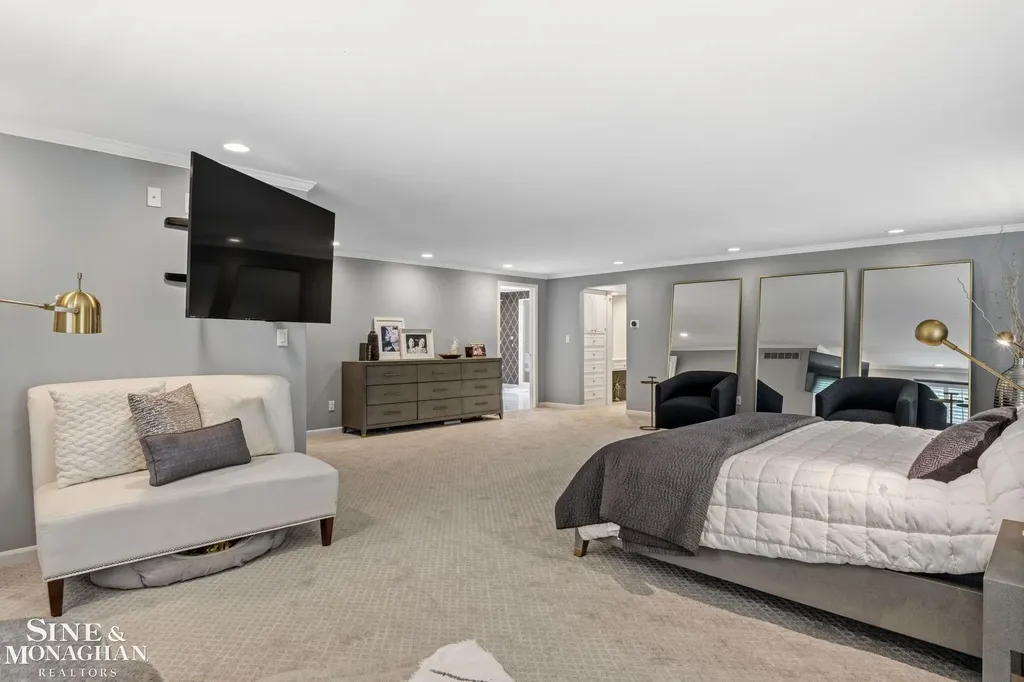 264 Grosse Pointe Boulevard Grosse Pointe Farms City MI 48236