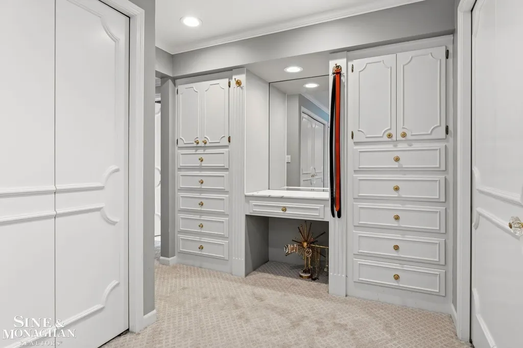 264 Grosse Pointe Boulevard Grosse Pointe Farms City MI 48236