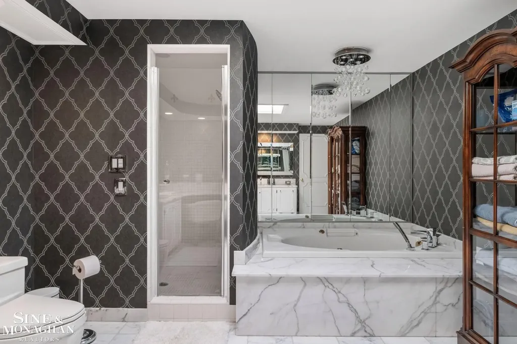 264 Grosse Pointe Boulevard Grosse Pointe Farms City MI 48236