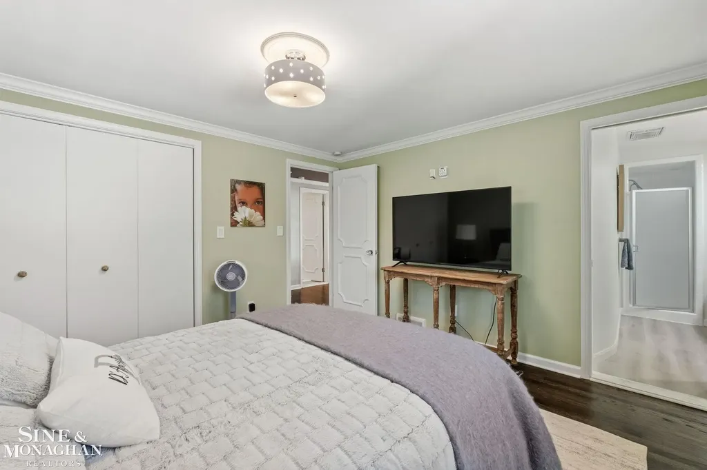 264 Grosse Pointe Boulevard Grosse Pointe Farms City MI 48236