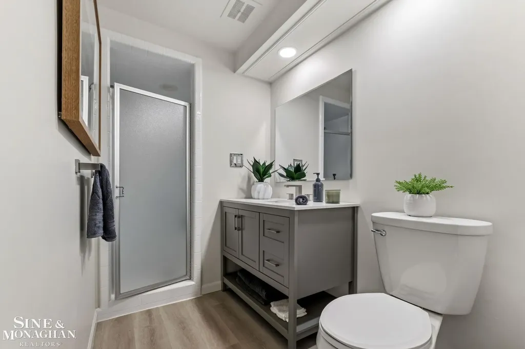 264 Grosse Pointe Boulevard Grosse Pointe Farms City MI 48236