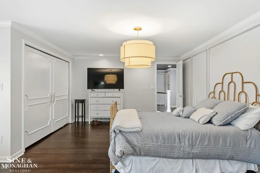 264 Grosse Pointe Boulevard Grosse Pointe Farms City MI 48236