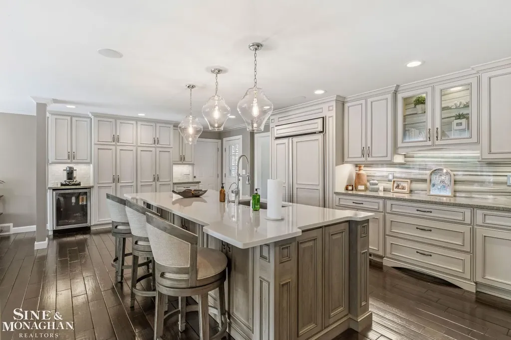 264 Grosse Pointe Boulevard Grosse Pointe Farms City MI 48236