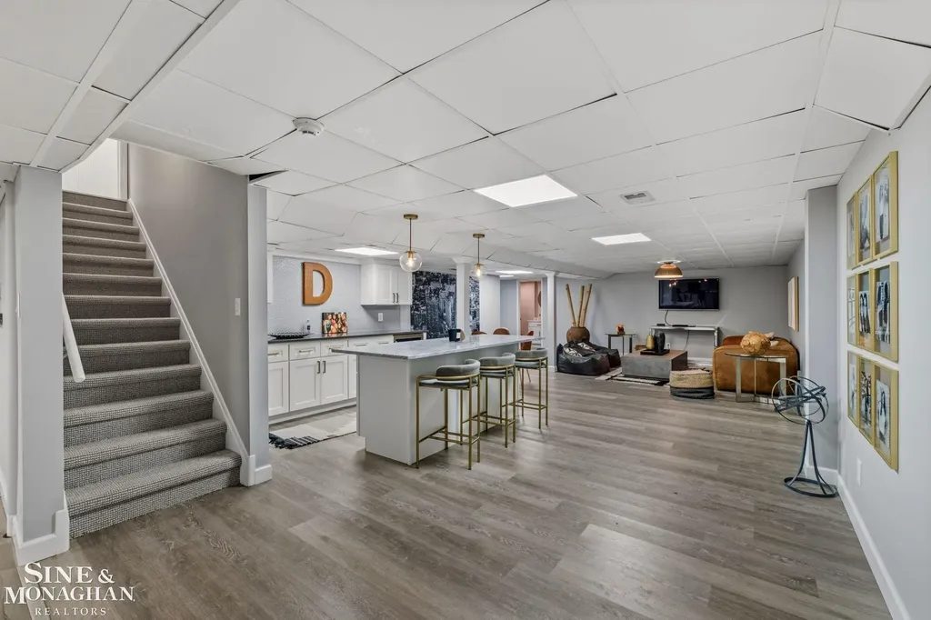 264 Grosse Pointe Boulevard Grosse Pointe Farms City MI 48236