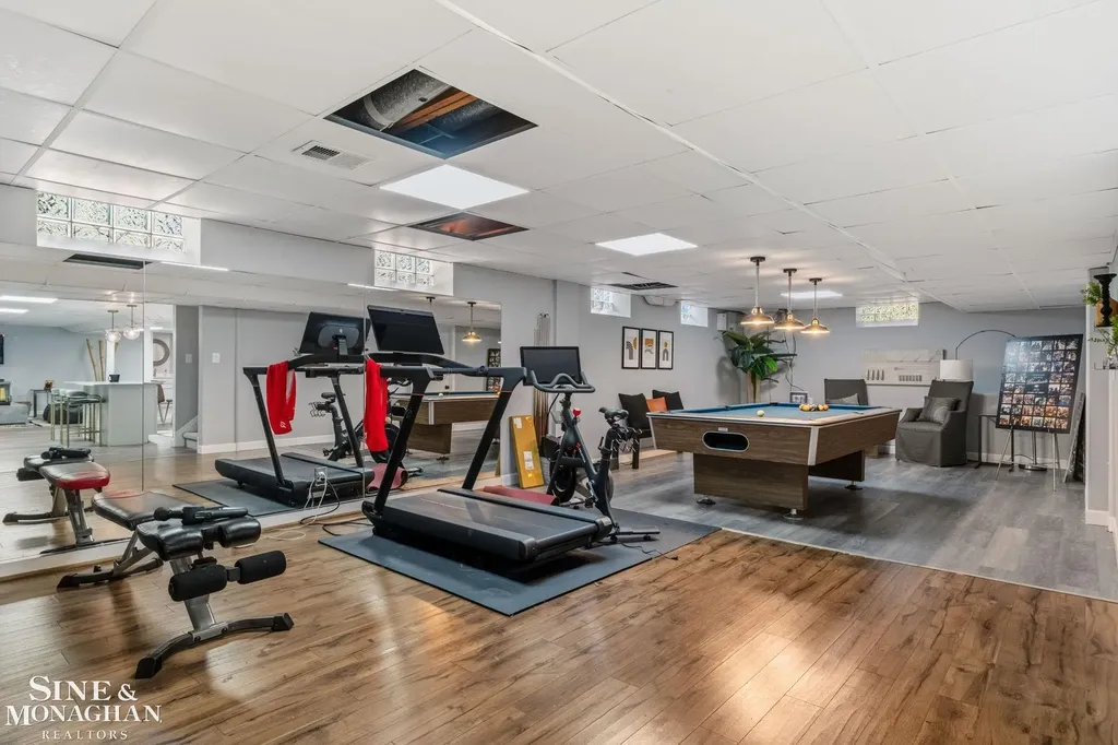 264 Grosse Pointe Boulevard Grosse Pointe Farms City MI 48236