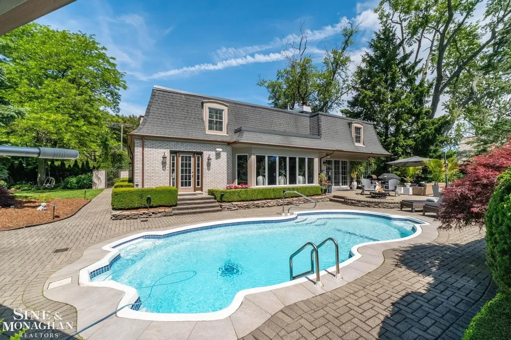 264 Grosse Pointe Boulevard Grosse Pointe Farms City MI 48236
