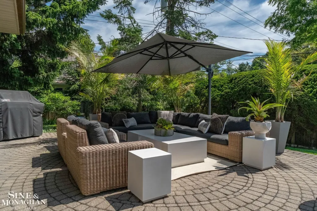 264 Grosse Pointe Boulevard Grosse Pointe Farms City MI 48236