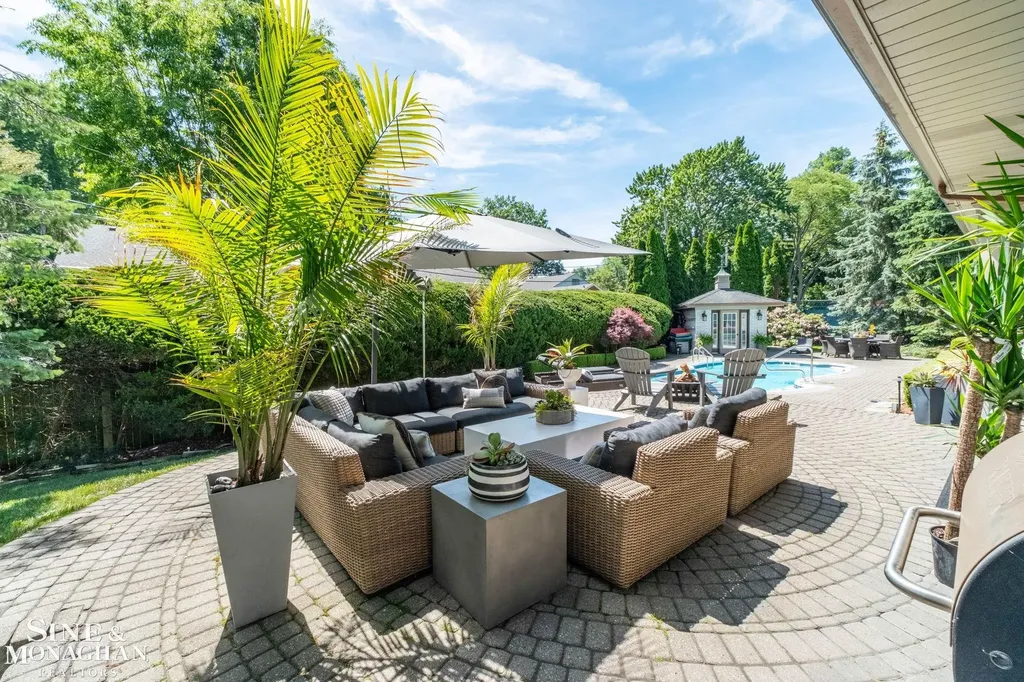 264 Grosse Pointe Boulevard Grosse Pointe Farms City MI 48236