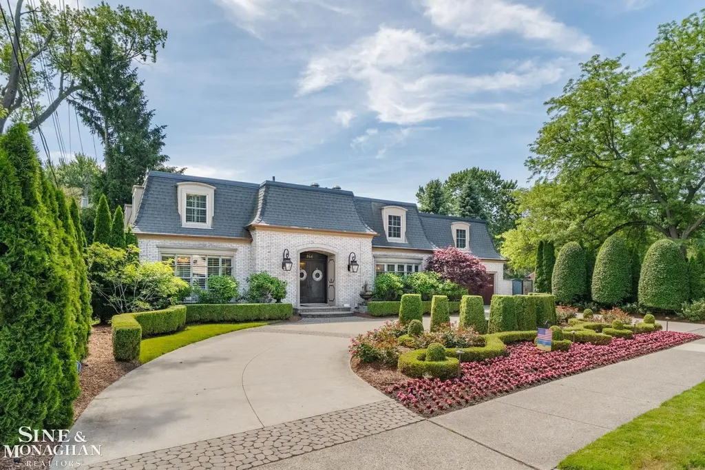264 Grosse Pointe Boulevard Grosse Pointe Farms City MI 48236