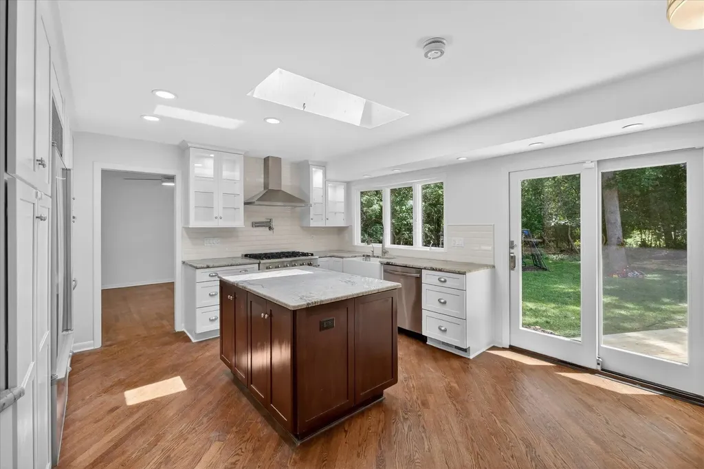 2049 Shore Hill Drive West Bloomfield Charter Township MI 48323