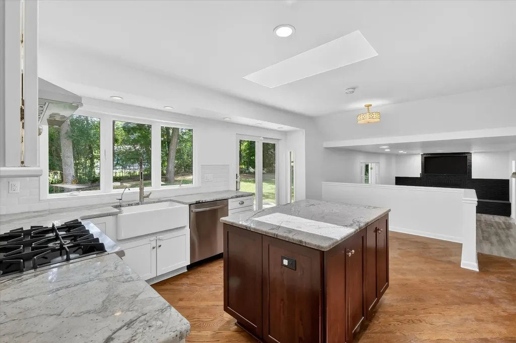 2049 Shore Hill Drive West Bloomfield Charter Township MI 48323