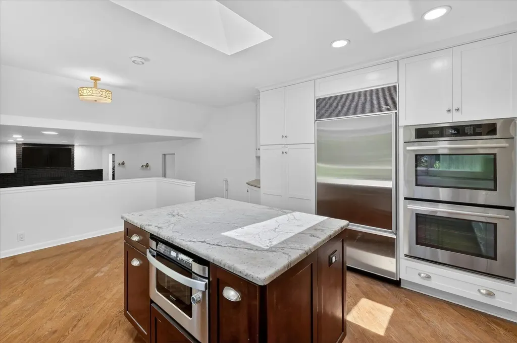 2049 Shore Hill Drive West Bloomfield Charter Township MI 48323