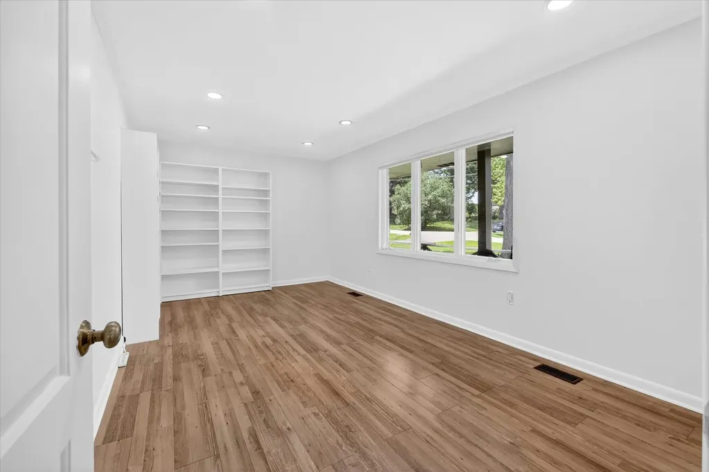 2049 Shore Hill Drive West Bloomfield Charter Township MI 48323