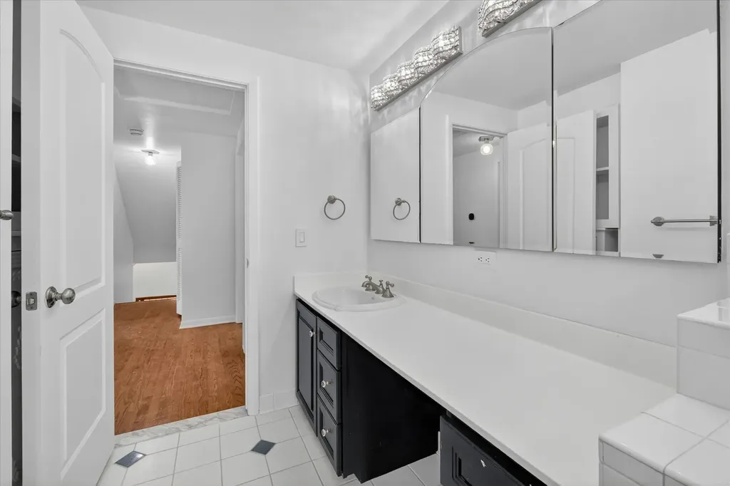 2049 Shore Hill Drive West Bloomfield Charter Township MI 48323