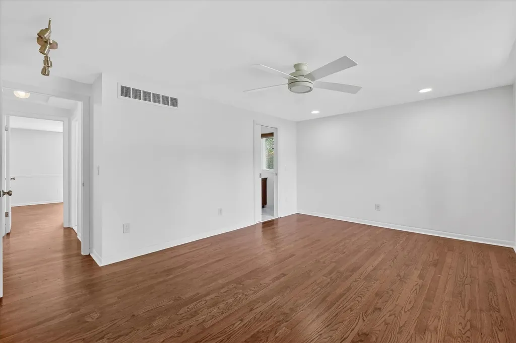 2049 Shore Hill Drive West Bloomfield Charter Township MI 48323