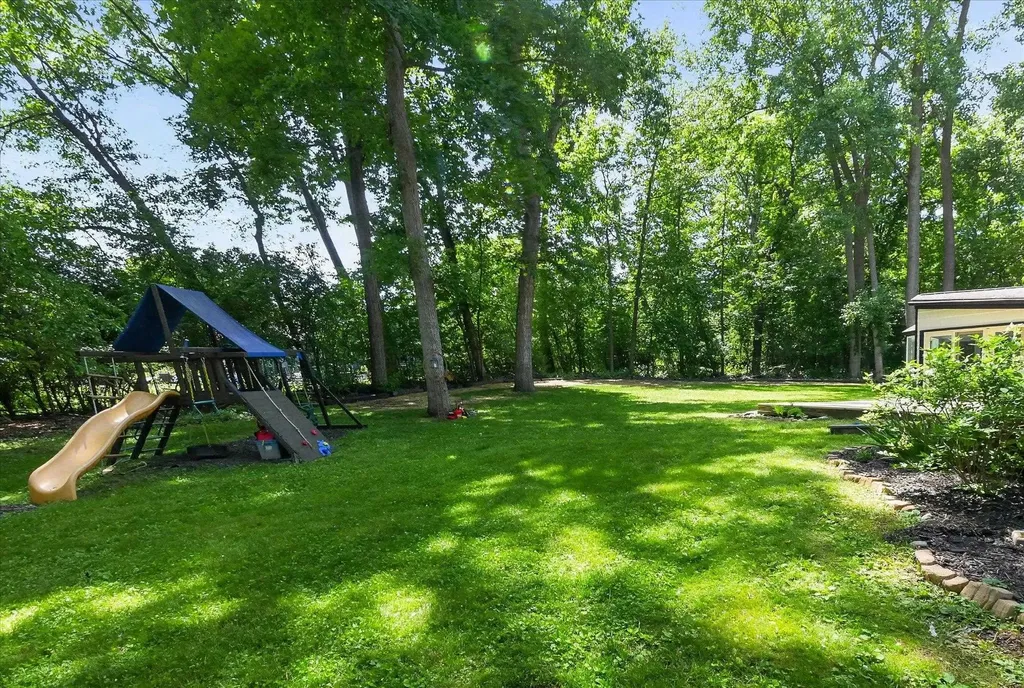 2049 Shore Hill Drive West Bloomfield Charter Township MI 48323