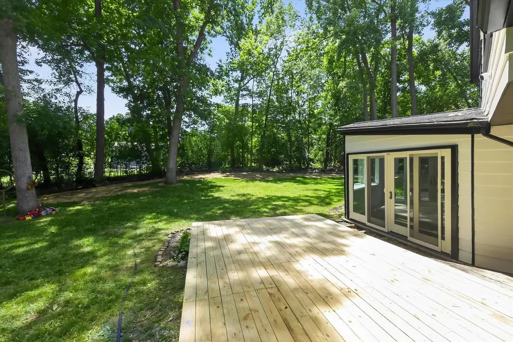 2049 Shore Hill Drive West Bloomfield Charter Township MI 48323