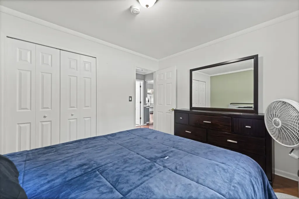 28357 Suburban Drive Warren City MI 48088