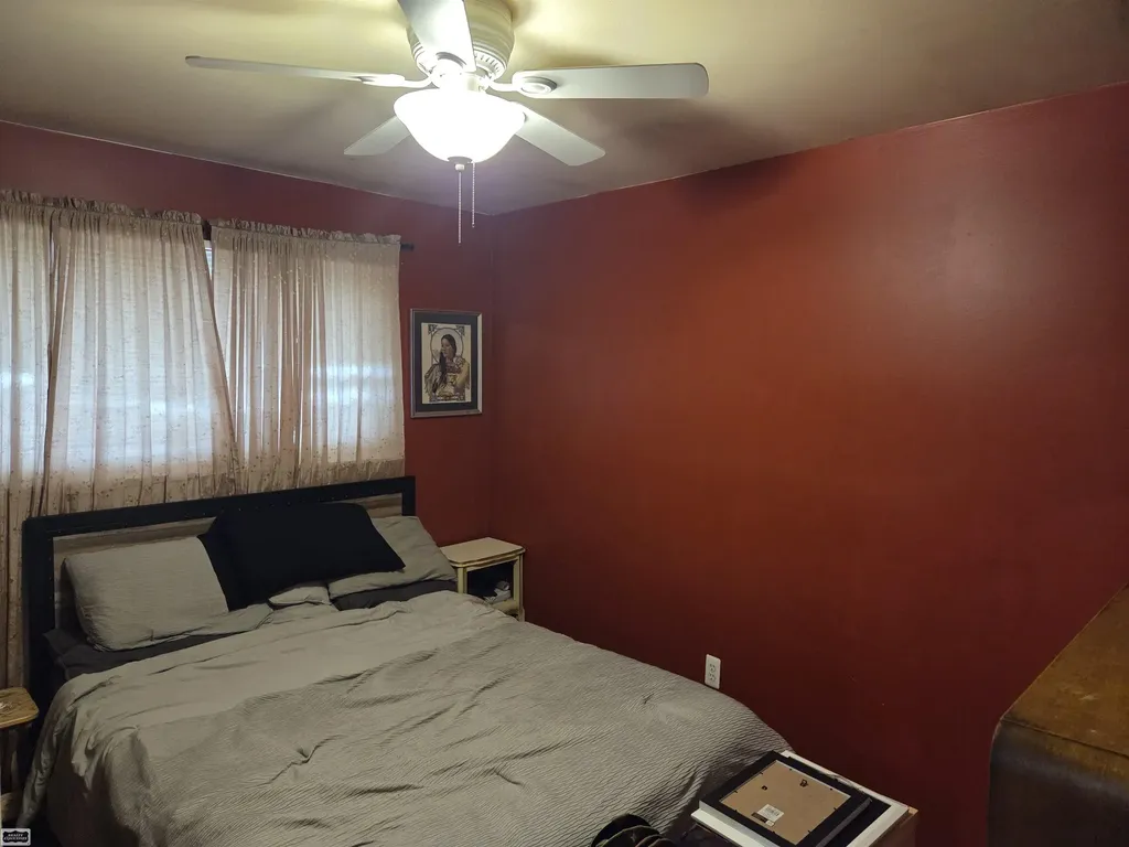 27697 Larry Street Roseville City MI 48066