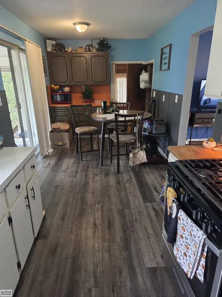 27697 Larry Street Roseville City MI 48066