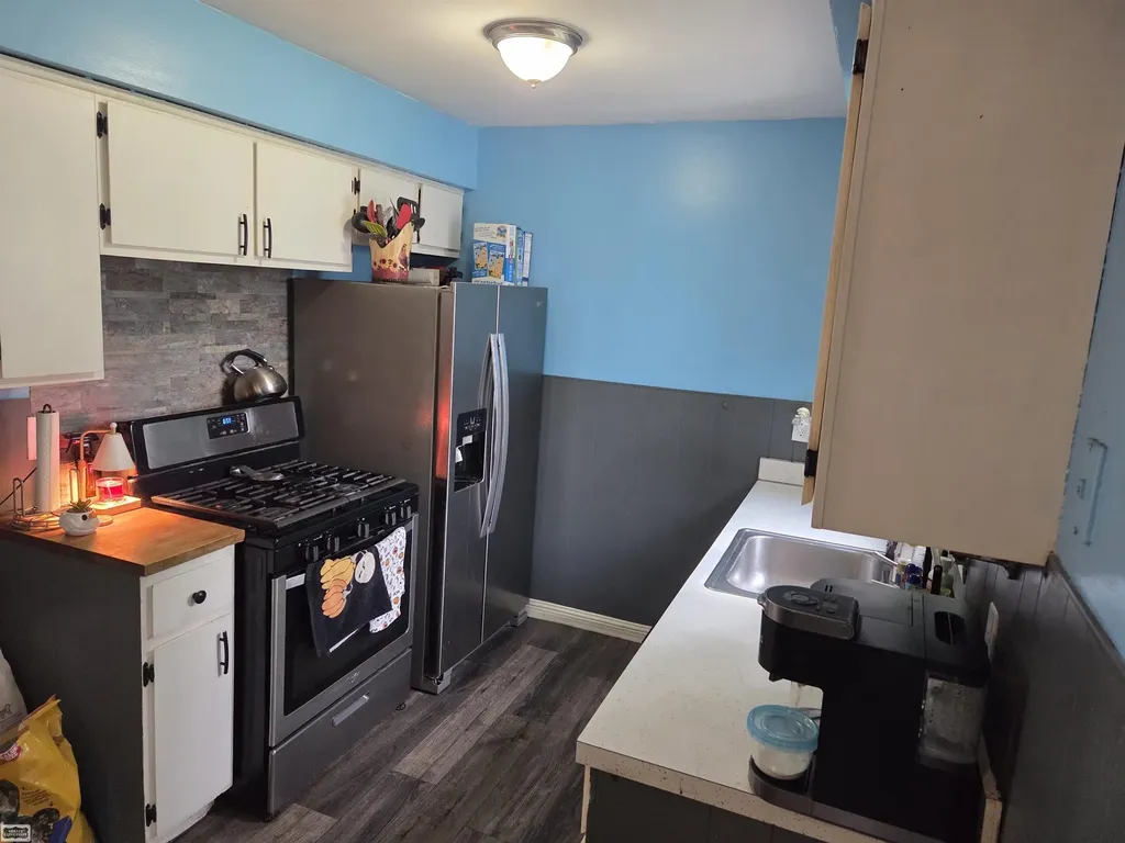 27697 Larry Street Roseville City MI 48066