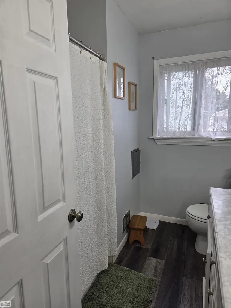 27697 Larry Street Roseville City MI 48066