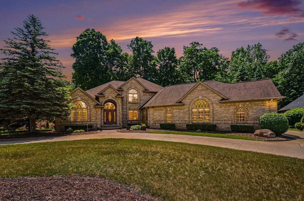 11684 Majestic Court Shelby Charter Township MI 48315