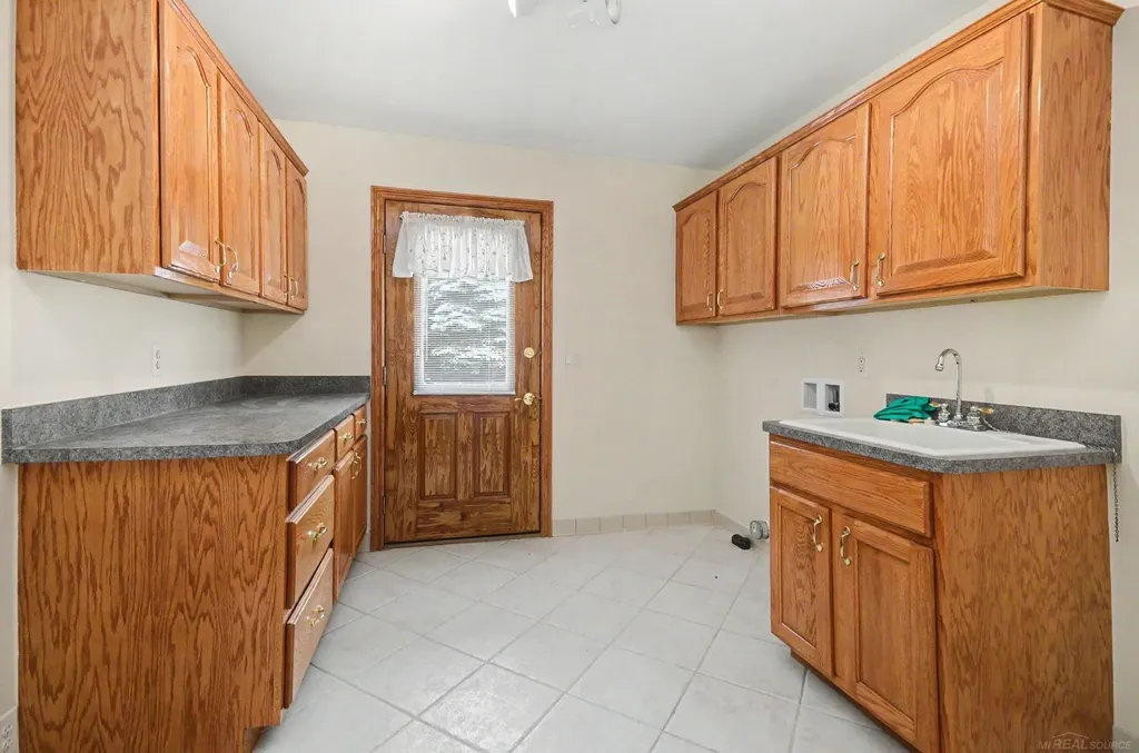 11684 Majestic Court Shelby Charter Township MI 48315