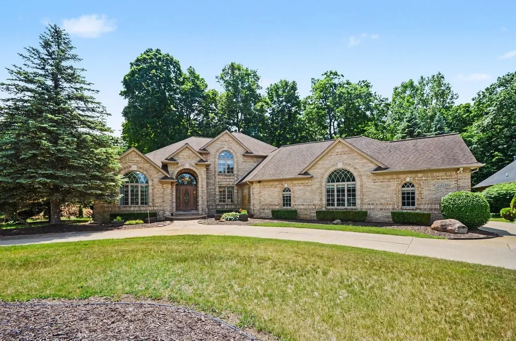 11684 Majestic Court Shelby Charter Township MI 48315