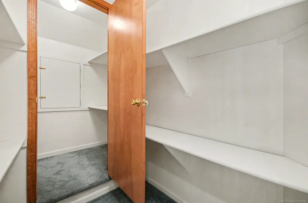 11684 Majestic Court Shelby Charter Township MI 48315