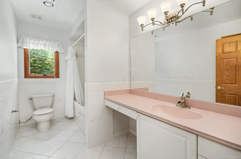 11684 Majestic Court Shelby Charter Township MI 48315
