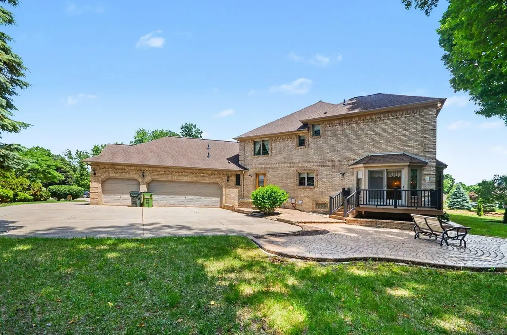 11684 Majestic Court Shelby Charter Township MI 48315