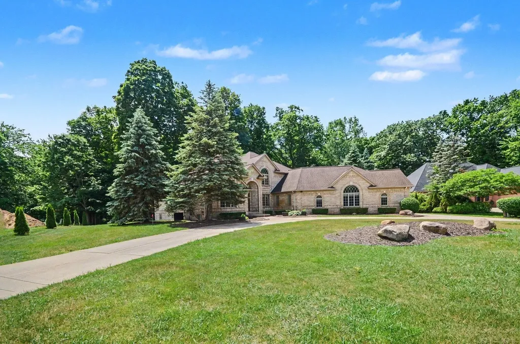 11684 Majestic Court Shelby Charter Township MI 48315