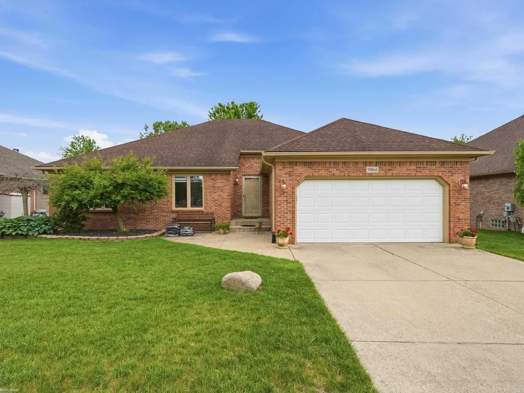19866 Barchester Drive Macomb Township MI 48044