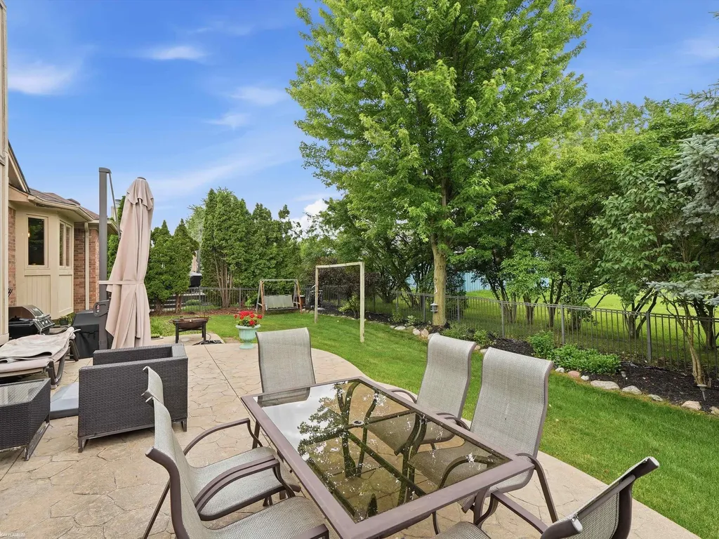 19866 Barchester Drive Macomb Township MI 48044