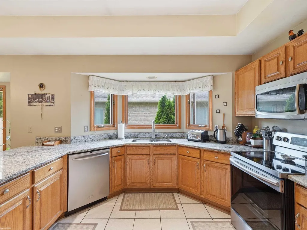 19866 Barchester Drive Macomb Township MI 48044