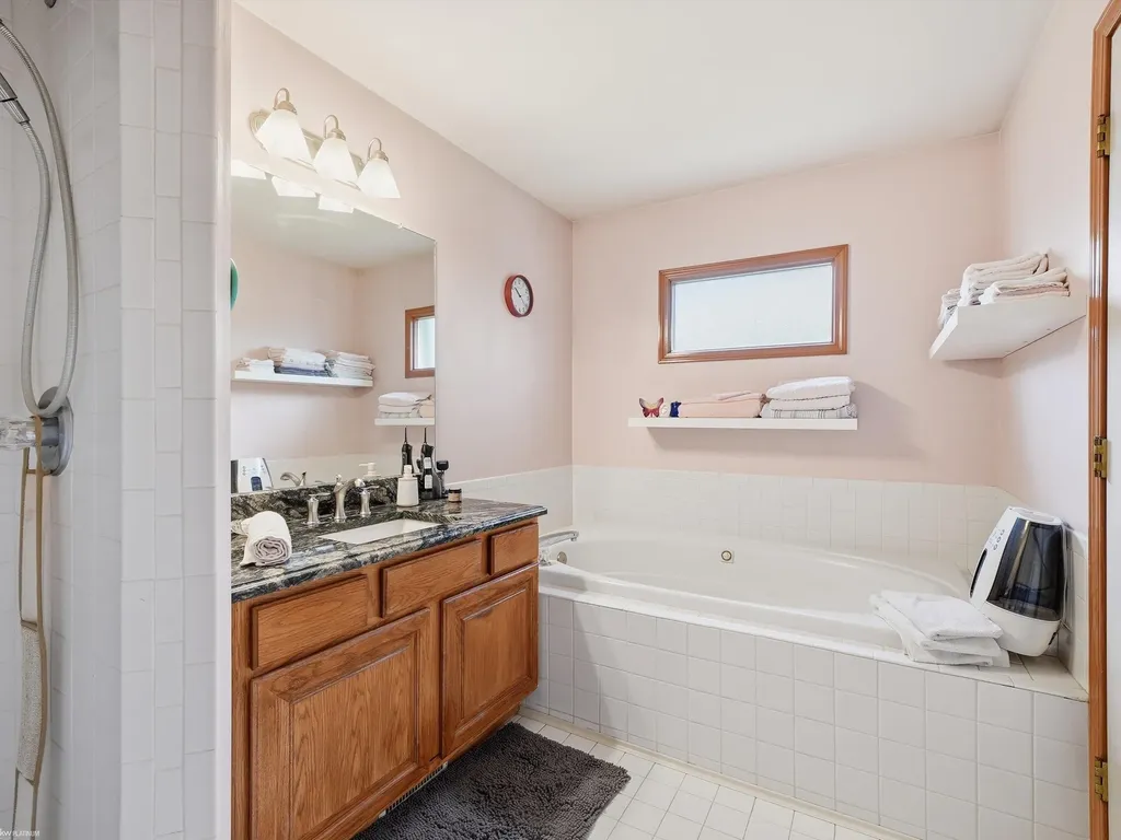 19866 Barchester Drive Macomb Township MI 48044