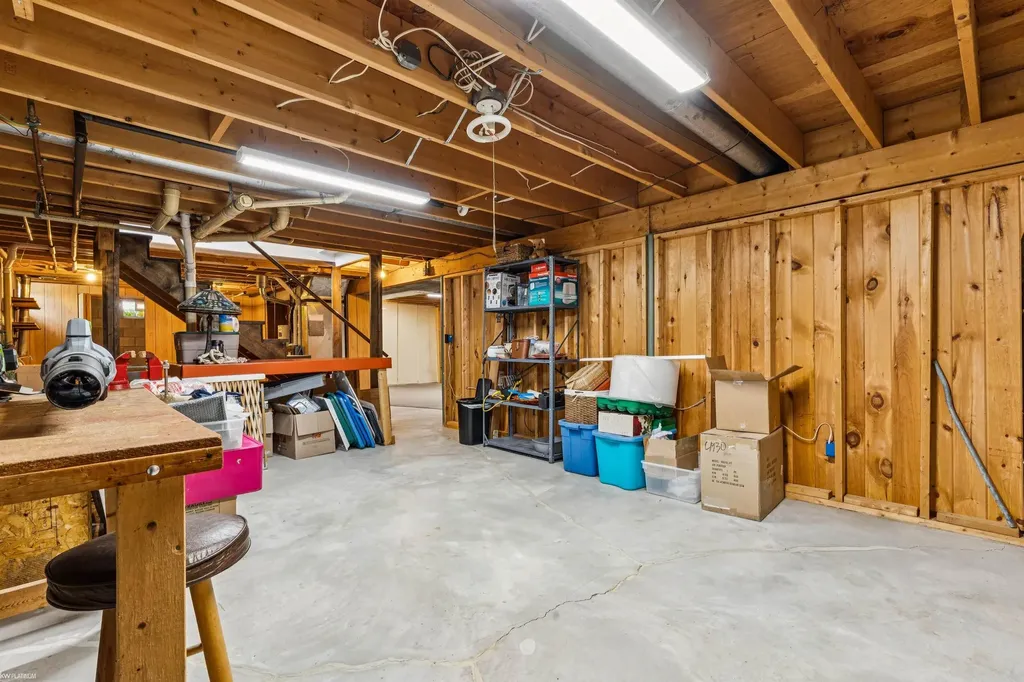 1444 Old Squire Lane Port Huron City MI 48060
