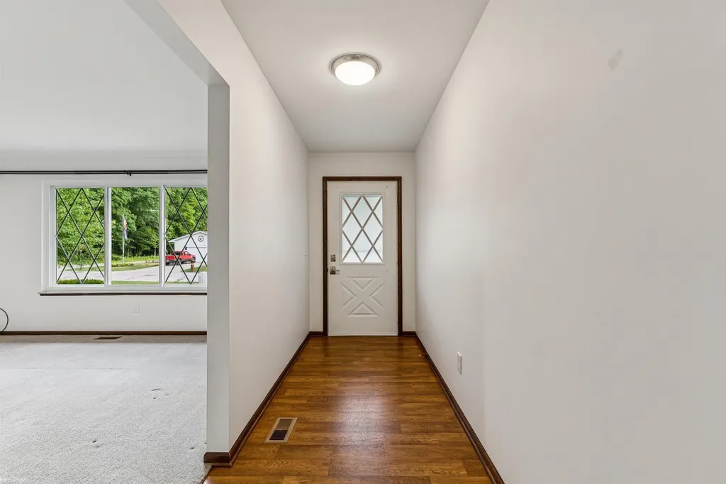 1444 Old Squire Lane Port Huron City MI 48060