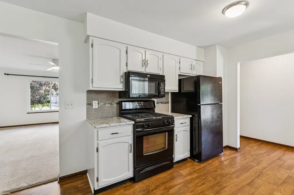 1444 Old Squire Lane Port Huron City MI 48060