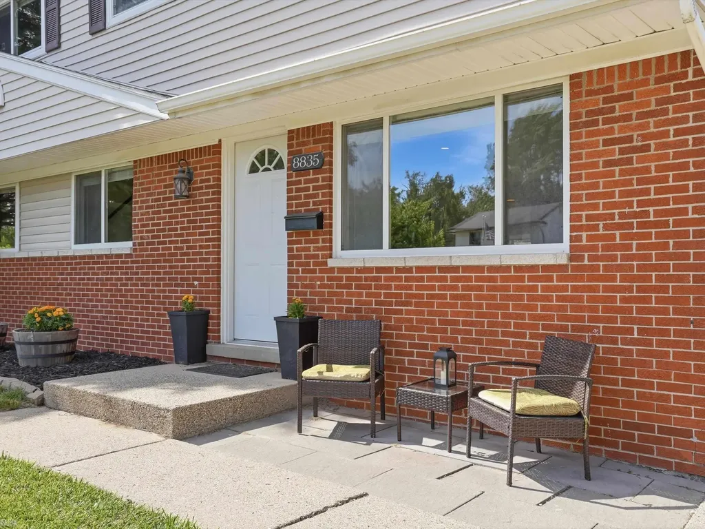 8835 Royce Drive Sterling Heights City MI 48313