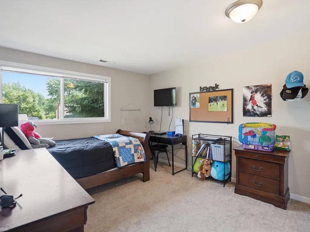 8835 Royce Drive Sterling Heights City MI 48313