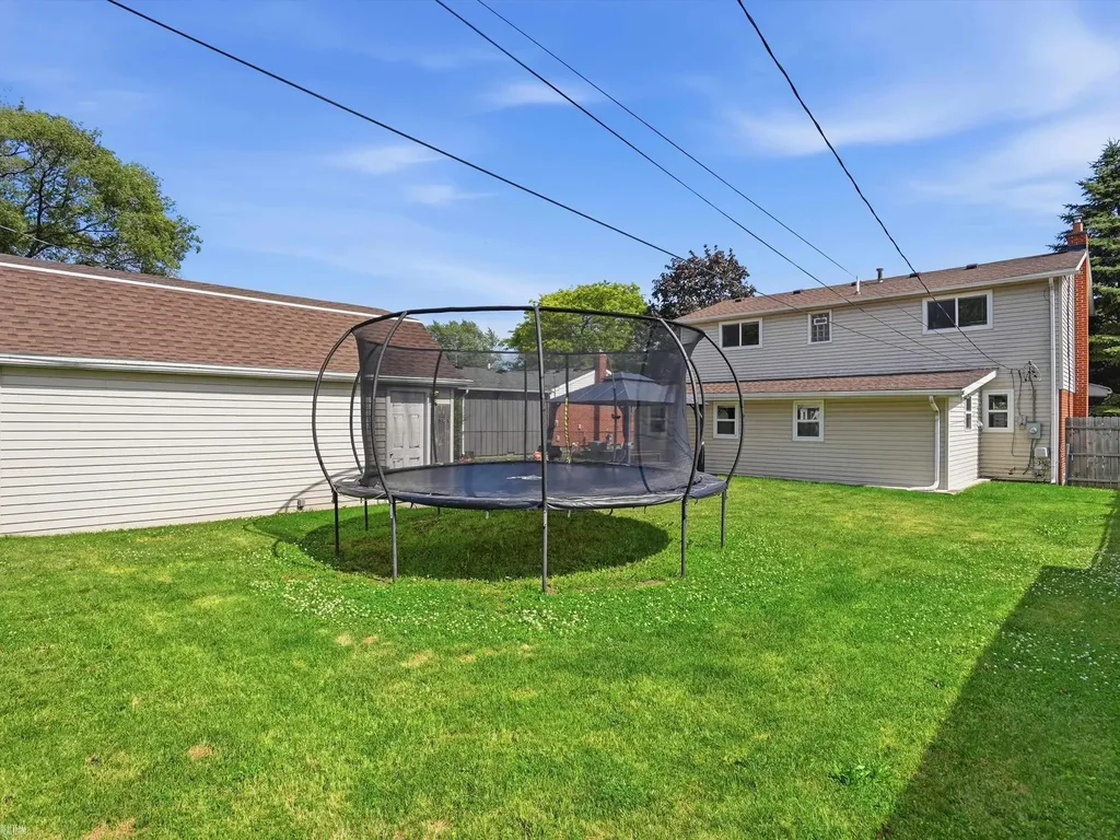 8835 Royce Drive Sterling Heights City MI 48313