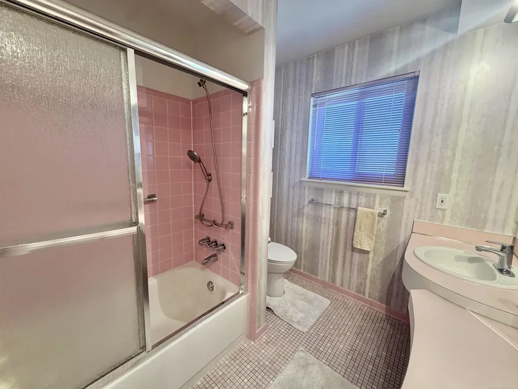 36757 Adele Dr Drive Sterling Heights City MI 48312